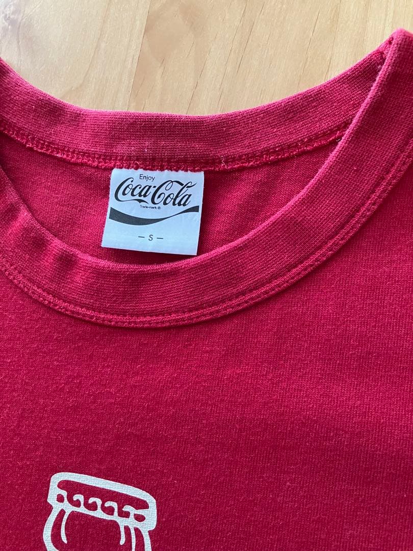 GU Coca-Cola コラボ Tシャツ レッド Sサイズ — image 2