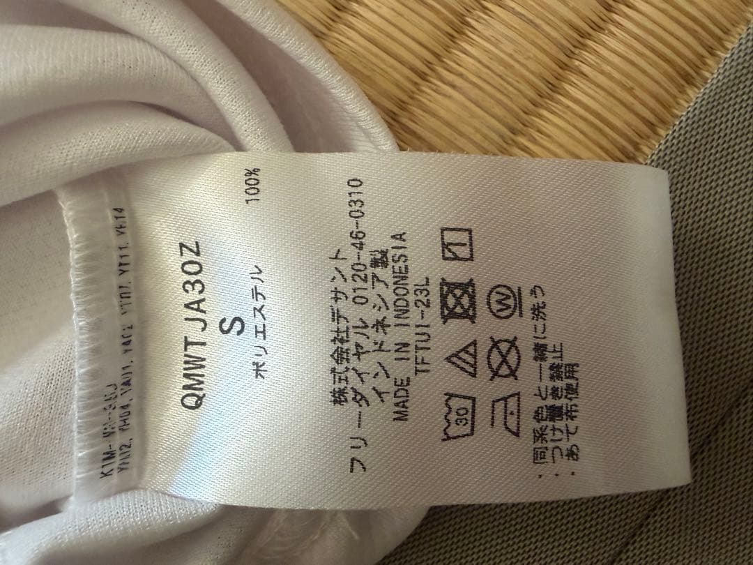ホワイト Tシャツ Sサイズ ピンクロゴ — image 2