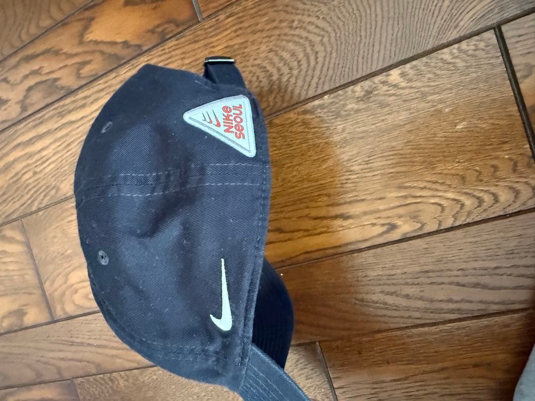 Nike ブラック キャップ ロゴ刺繍 — image 2