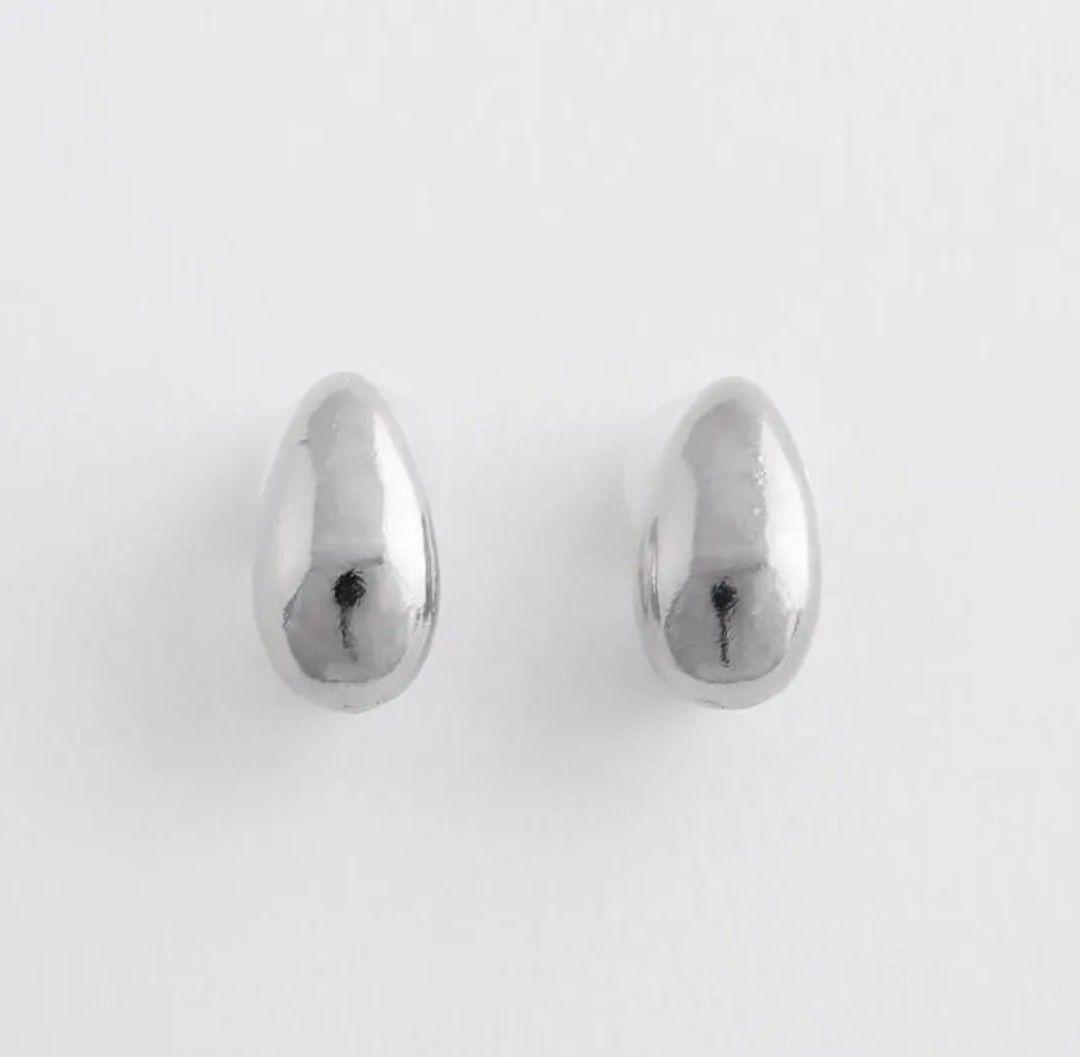 Jaw Cas ドロップエアフィットイヤリング、シルバー — image 3