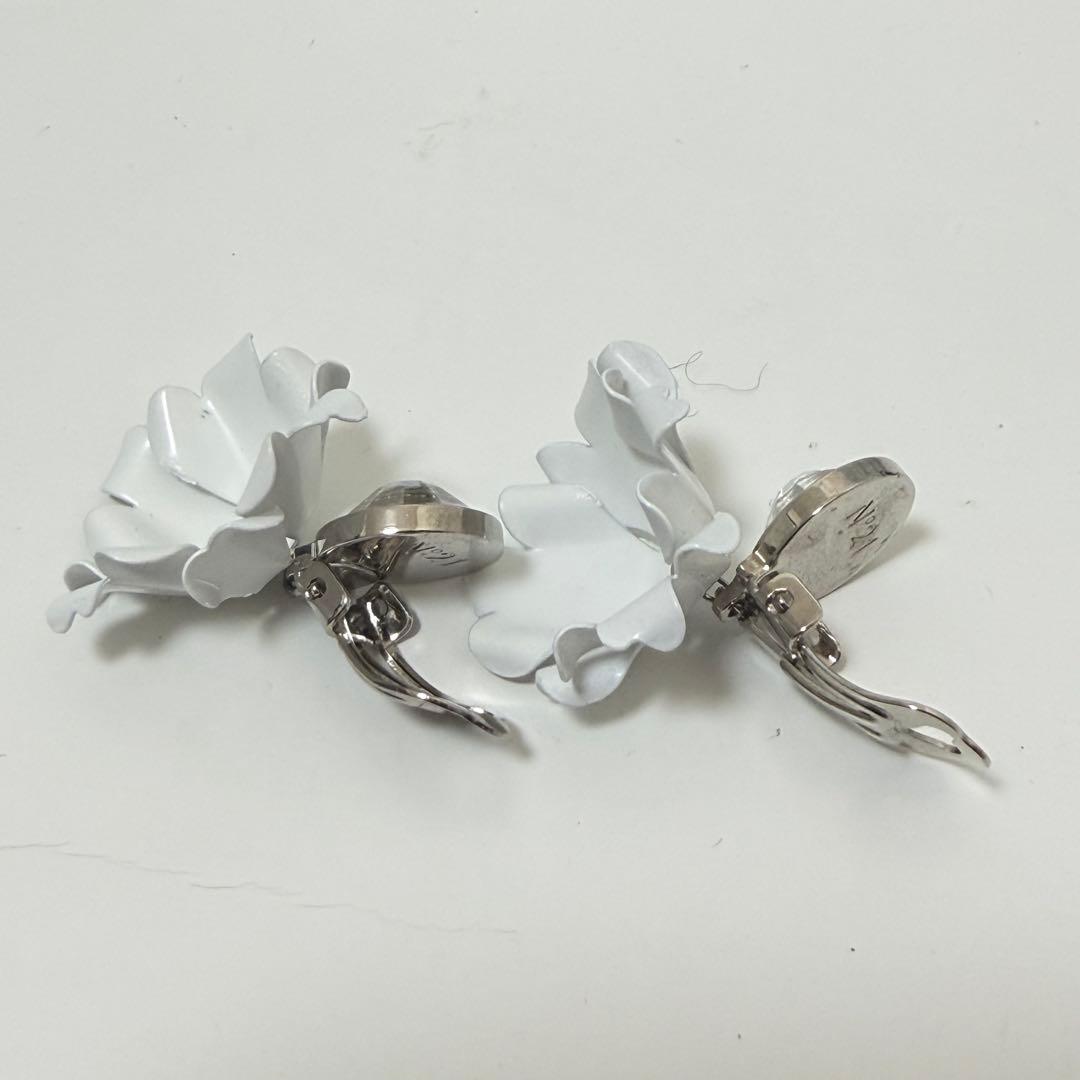 N°21 イヤリングフラワーモチーフ — image 4