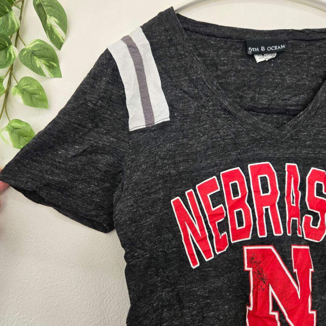 ネブラスカ大学 ハスカーズ カレッジ ロゴ Tシャツ 霜降り 杢 チャコール M — image 4