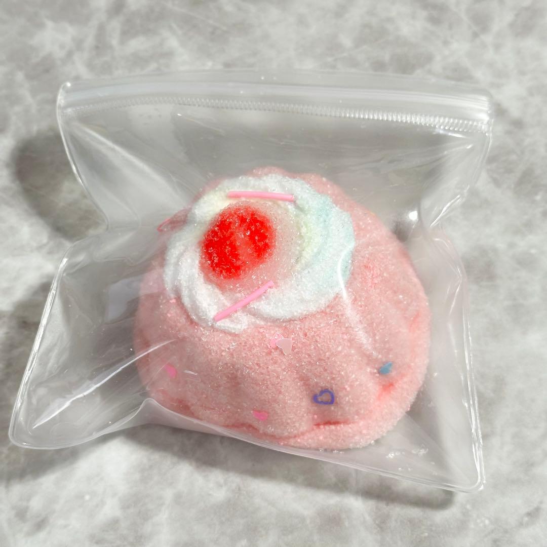 購入者様決定　momocoスクイーズ　粉付き　ピンク　ババロア　スクイーズ — image 2