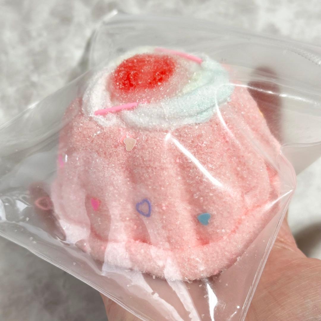 購入者様決定　momocoスクイーズ　粉付き　ピンク　ババロア　スクイーズ — image 3