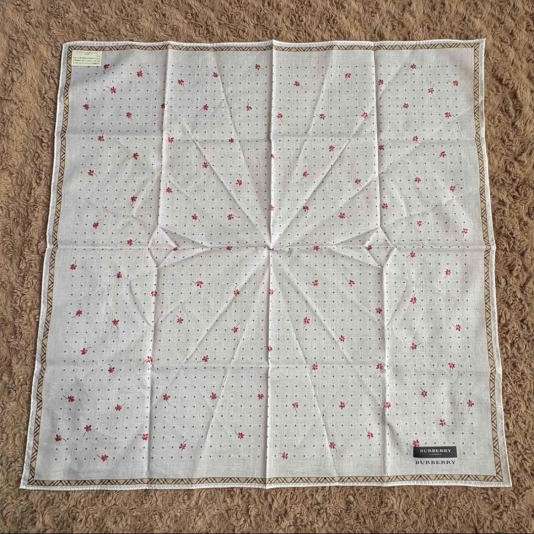 《新品未使用❗️》BURBERRY バーバリー ハンカチ — image 2