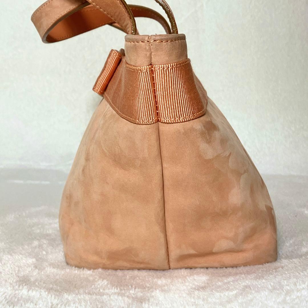 Ferragamo ハンドバッグ ヴァラリボン レザー ヌバック ピンクベージュ — image 5