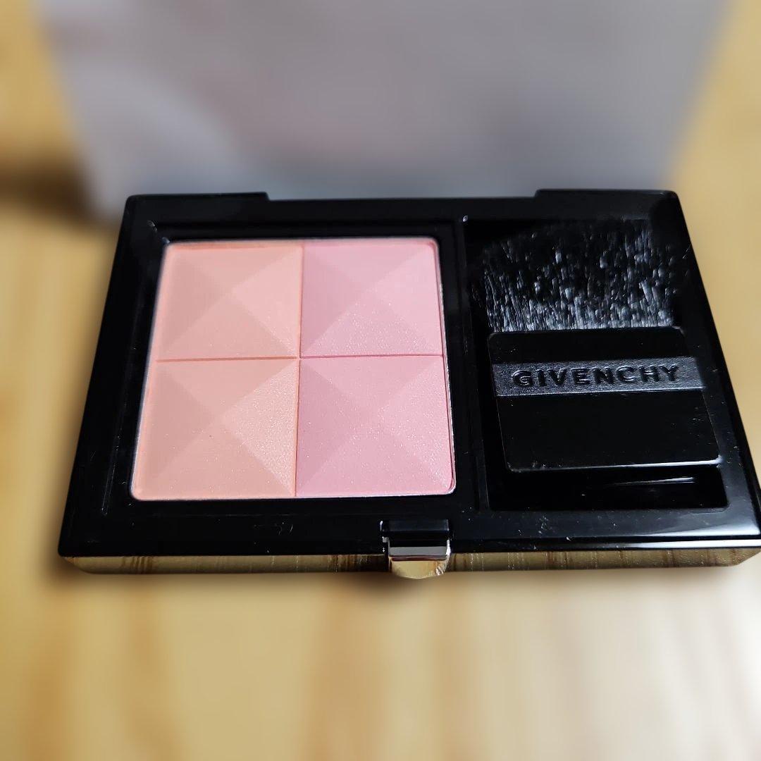 GIVENCHY パウダーチーク 4色パレット NO 04 — image 2