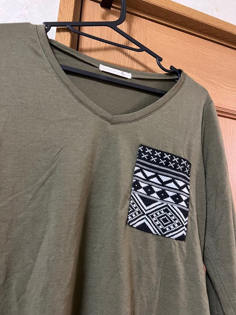 オリーブ色 Vネック 長袖Tシャツ M ★今月中に処分します★ — image 2