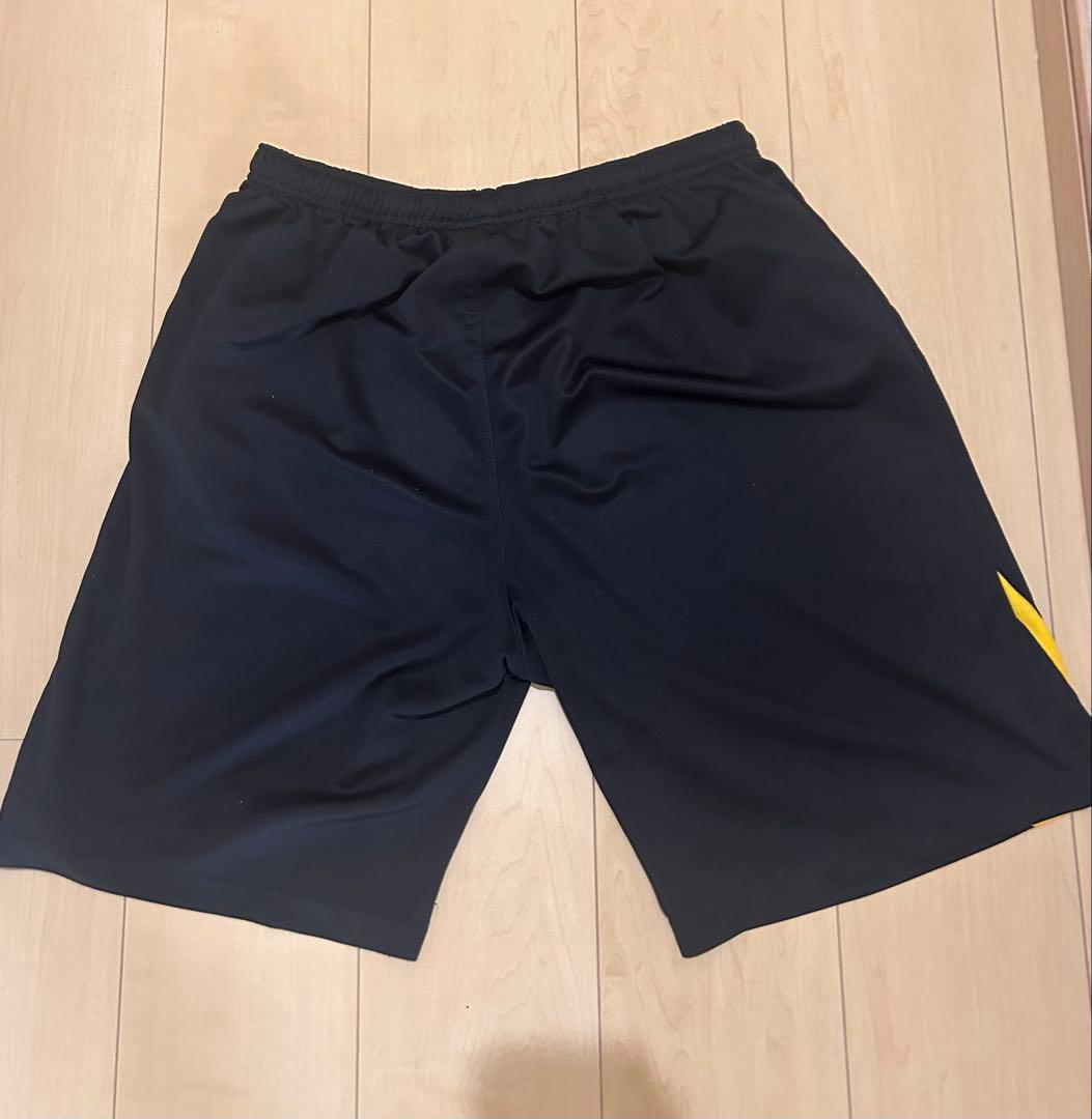 早い者勝ち‼️KELME 黄色ショートパンツ XL サッカー　フットサル — image 2