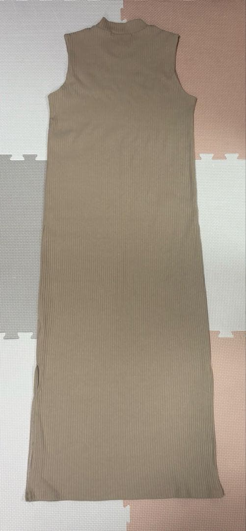 GORGE ノースリーブ リブニット ロングワンピース ベージュ — image 3