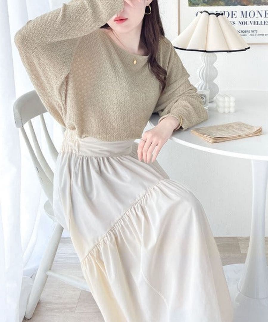 k0292 CLASSICAL ELF シャーリング長袖Tシャツ　グレージュ — image 4