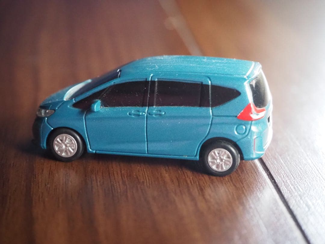 ホンダ 先代フリード ミニカー ブルー — image 2