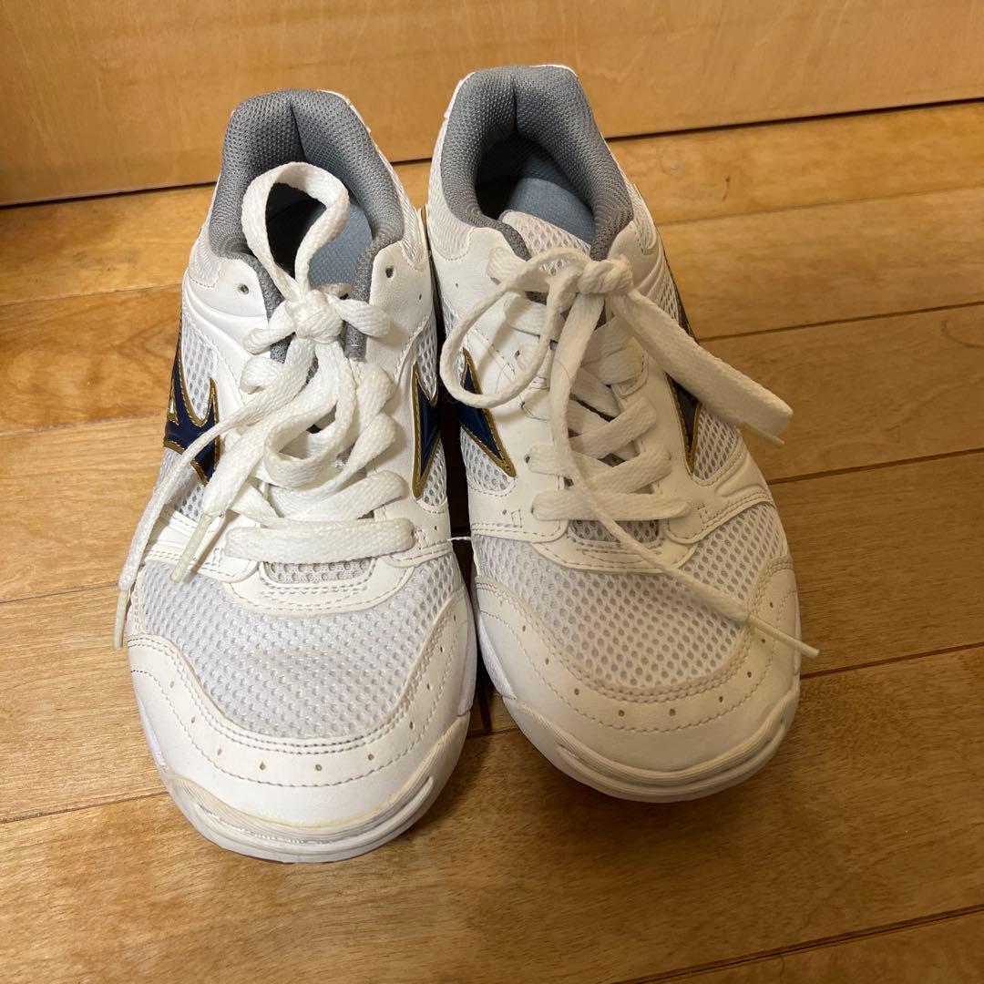 MIZUNO スニーカー 23.5cm ホワイト ネイビー — image 2