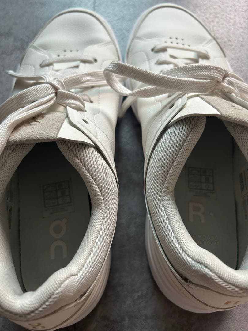 極上美品　Ｏn THE ROGER Centre Court — image 5