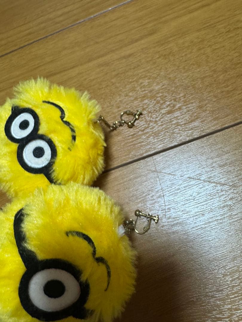 ミニオンズ ファー イヤリング USJ — image 2