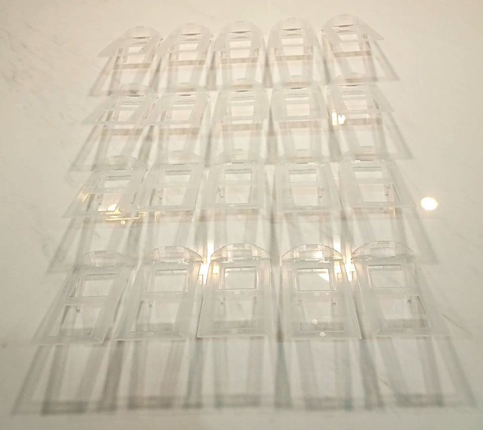 【自販機ダミー】サントリー用　最新！！　枠土台 新品20セット(非売品) — image 4