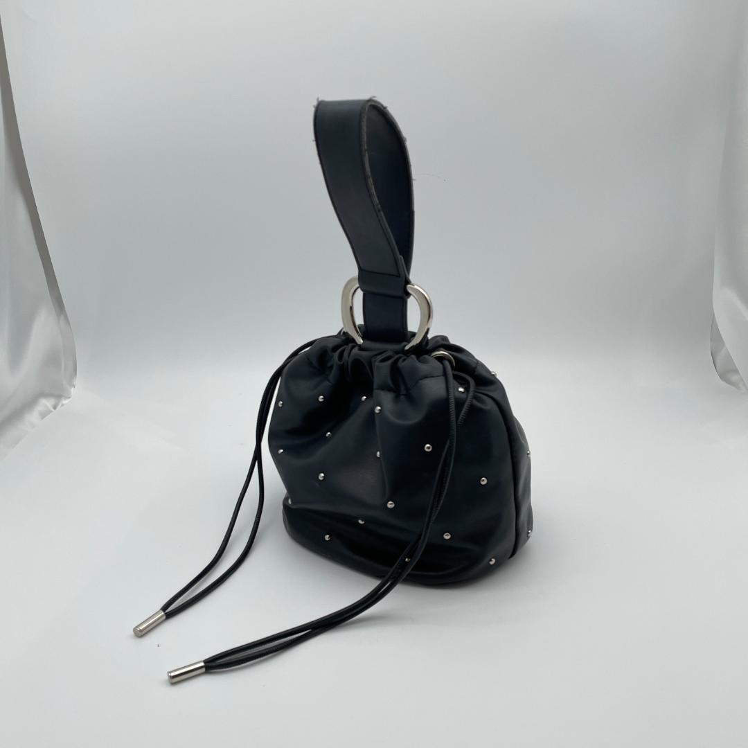 mystic loti スタッズ巾着バッグ ミニバッグ 内ポケット付き ブラック — image 3