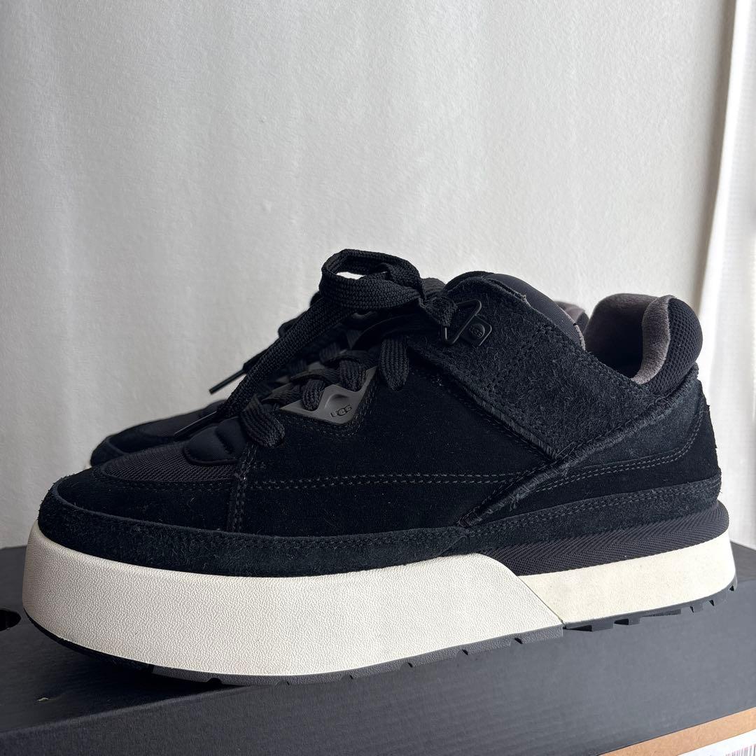 試着のみ！UGG スニーカー ゴールデンクッシュ 26.5 — image 4