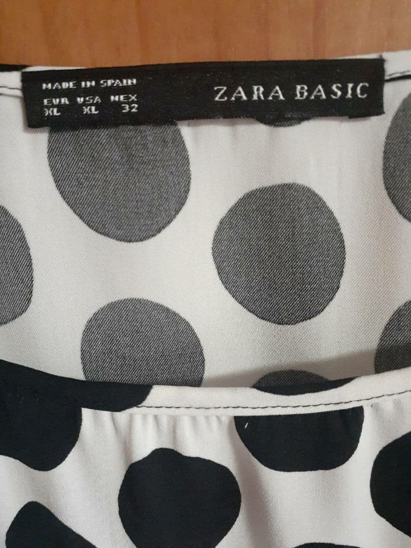 リクエスト品一時的専用 ZARA（ザラ) ブラウス半袖 — image 2