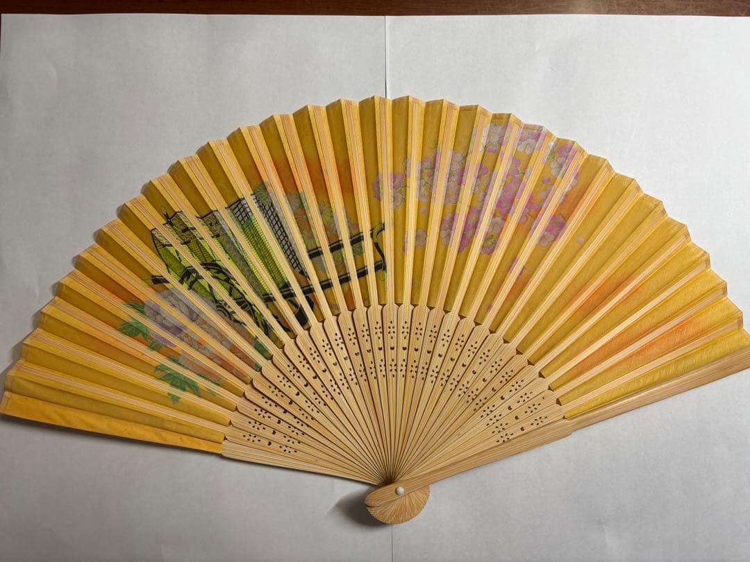 Ａ33和柄 扇子 桜と御所車 黄色 — image 2