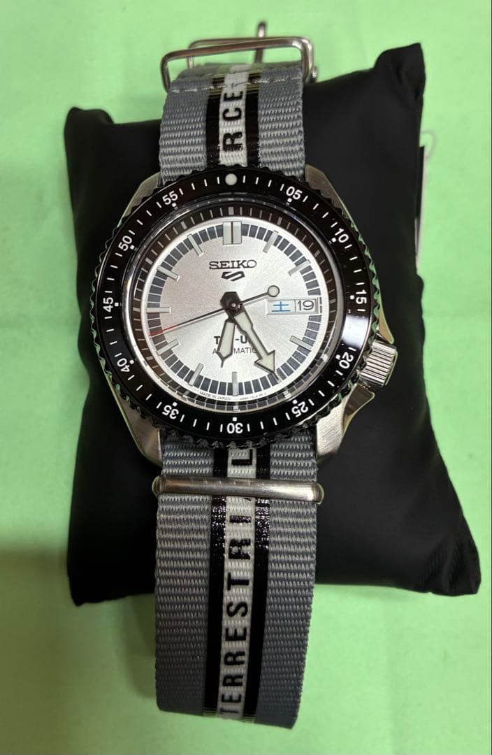 No.369 SEIKO5スポーツ　ウルトラセブン55周年記念モデル　新品未使用 — image 5