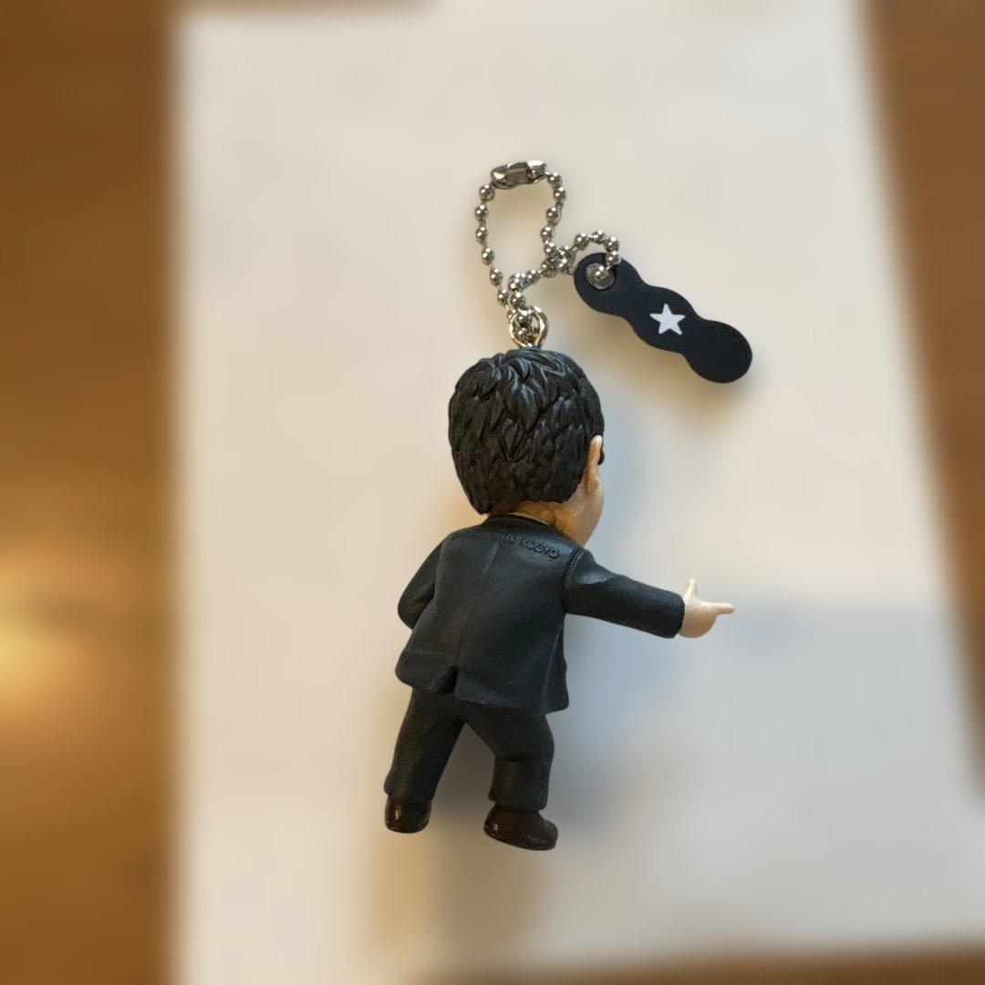 カプセルトイ　ダイアン 津田篤宏 ゴイゴイスー キーホルダー — image 2