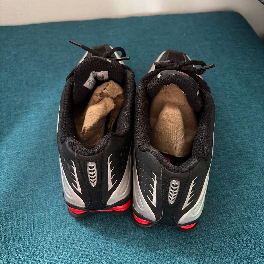 NIKE Shox R4 Black Silver Red 25.5cm — image 2