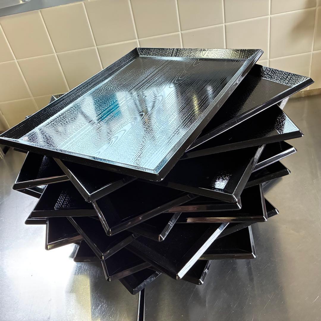 USED美品 飲食店用トレイ、バット一纏め — image 2