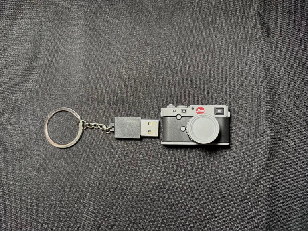 ライカ / Leica M240モデル USBメモリ 16GB / シルバー — image 5