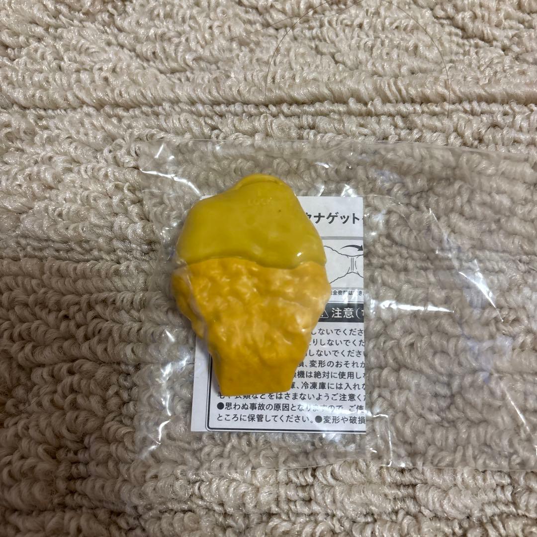 マクドナルド福袋　チキンマックナゲットクリップ、ハンカチ — image 2