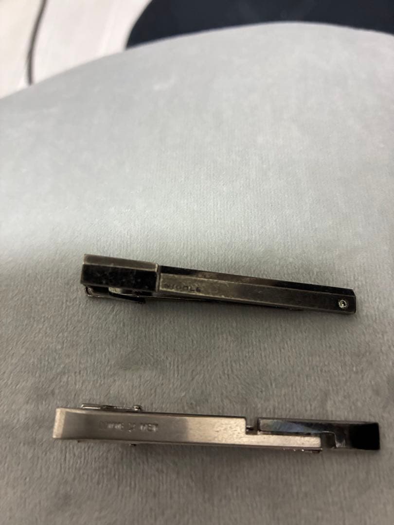 ニコルクラブ　コムサメン　ネクタイピン ロゴ刻印 — image 3