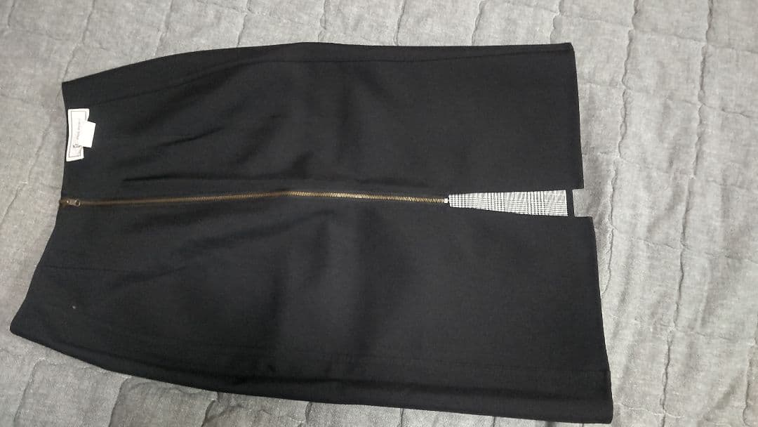 Rope Picnicリバーシブル 黒 、グレーチェックタイトスカート — image 4