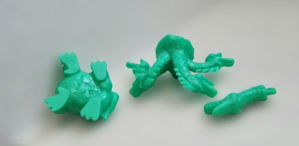 ドラクエⅢ消しゴム　緑色　美品 稀少(ヤマタノオロチ) — image 4