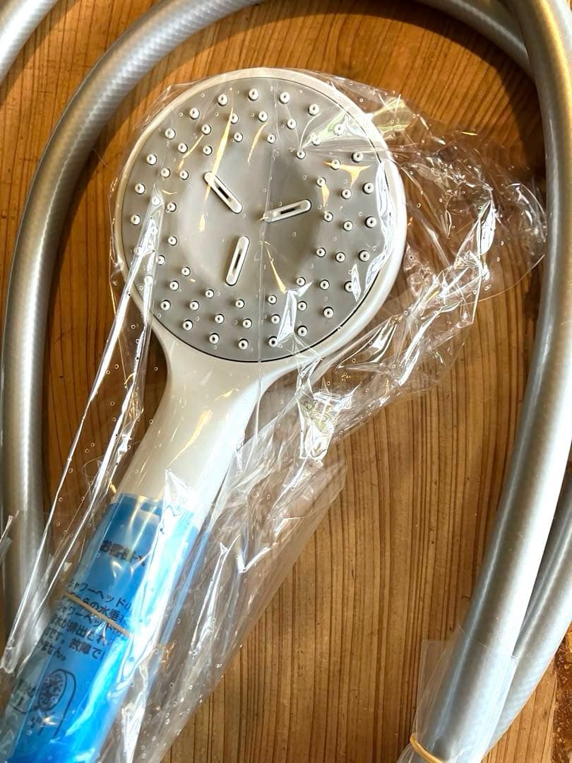 【未使用 新品】TOTO コンフォートウェーブ・ホース付きシャワーヘッド — image 2
