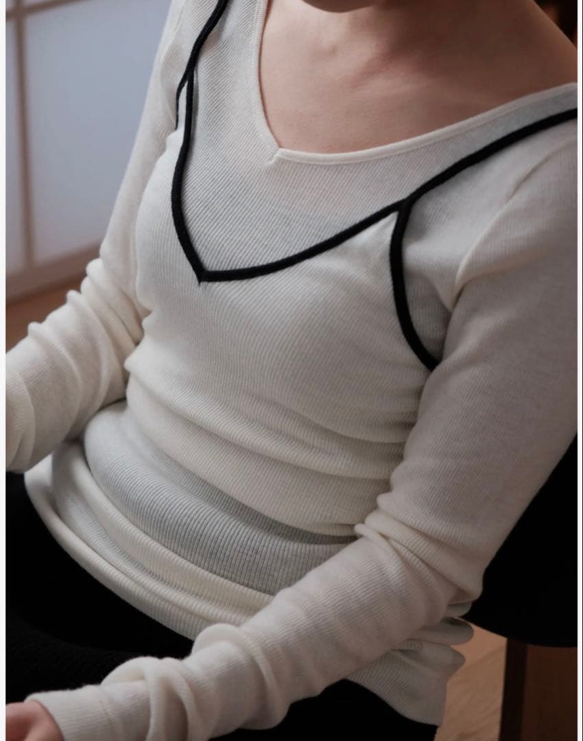 ★新品★malu Douvle V-neck — image 2