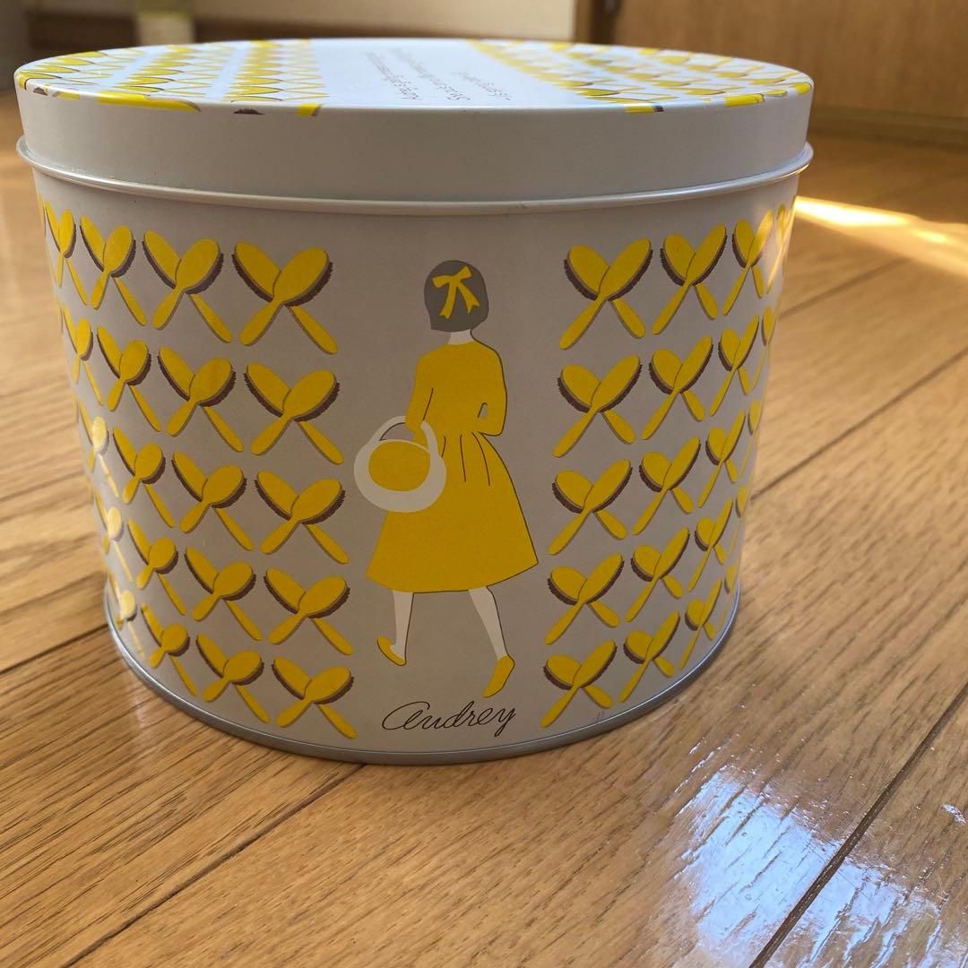 Audrey 空き缶 丸缶 小物入れ — image 3