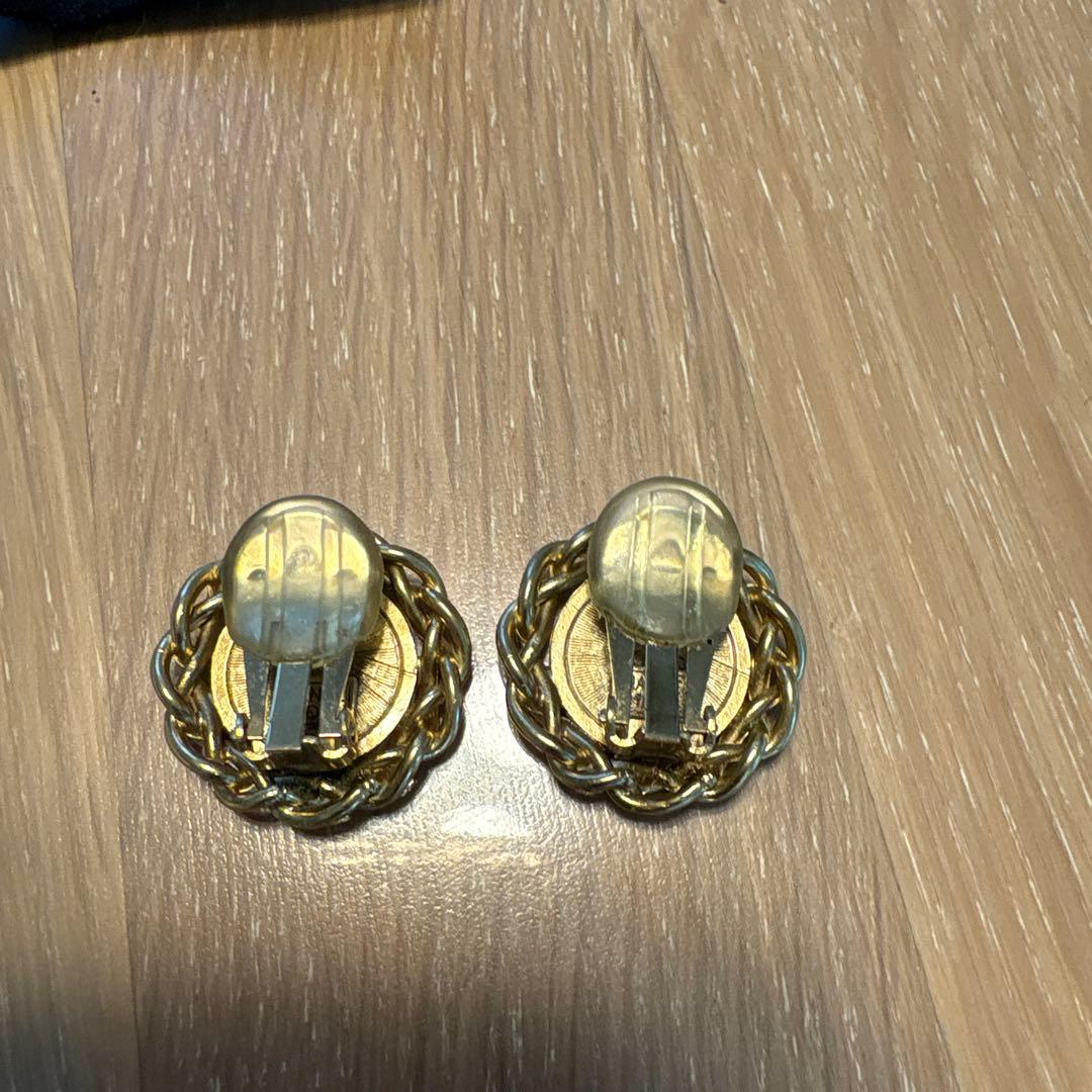 HanaeMori 森英恵 レア　ヴィンテージ ロゴ HM イヤリング — image 3
