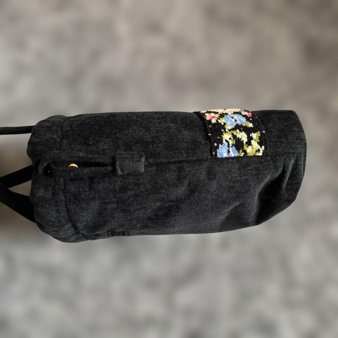 レイクアルスター　花柄刺繍 ブラック ハンドバッグ — image 3