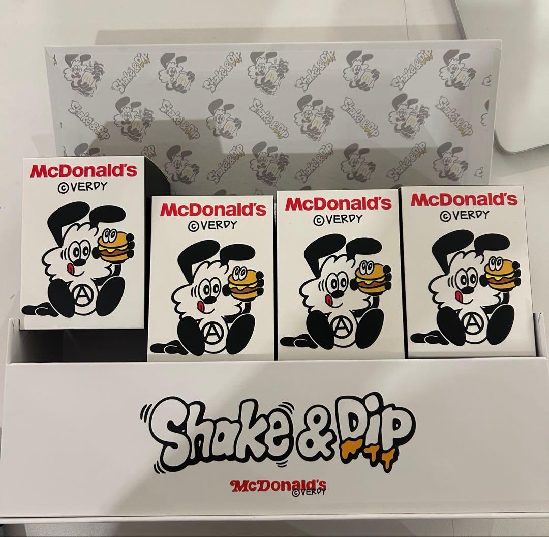 香港限定　verdy vick McDonald マクドナルド 4体セット — image 2