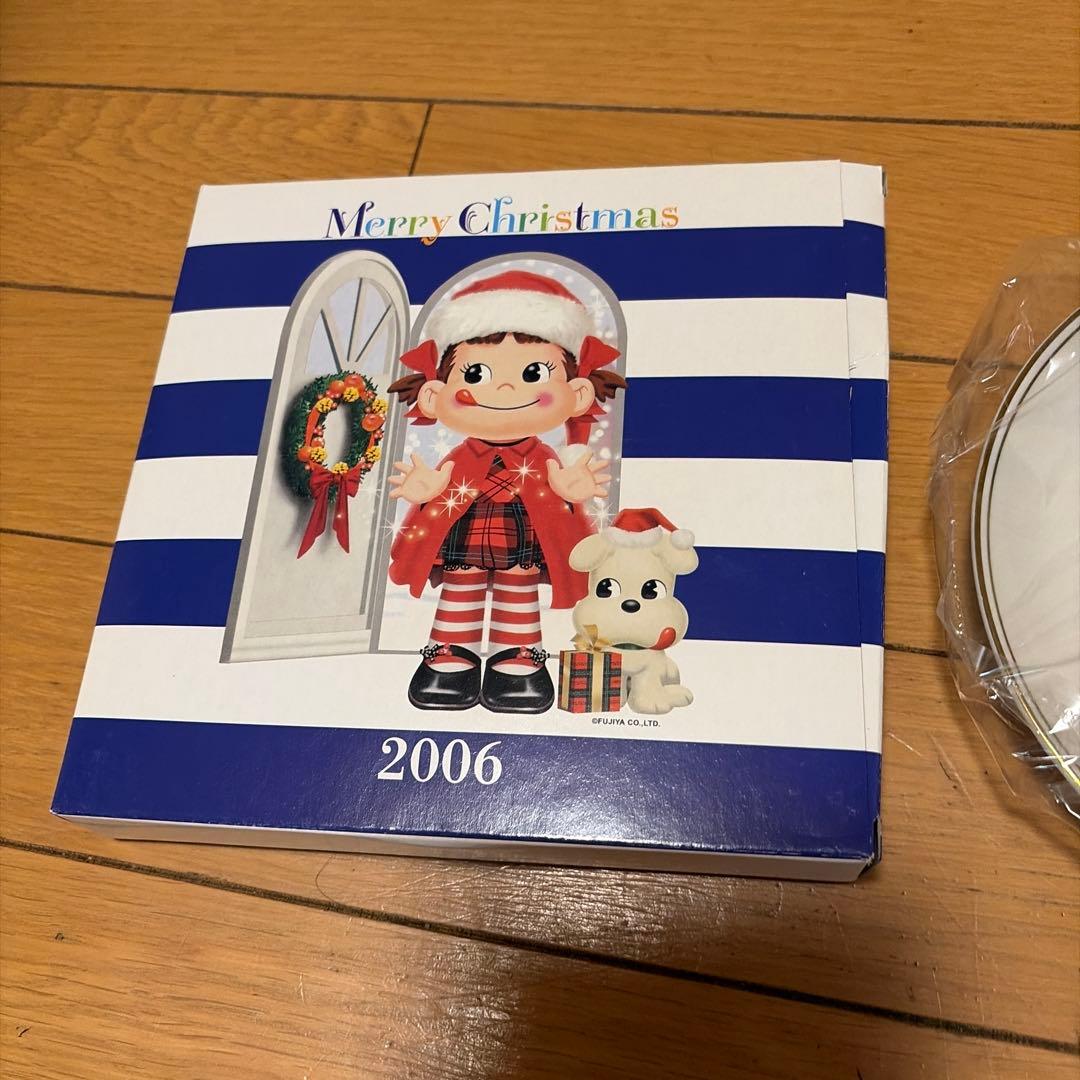 不二家 ペコちゃん ポコちゃん クリスマスプレート 2006 — image 2