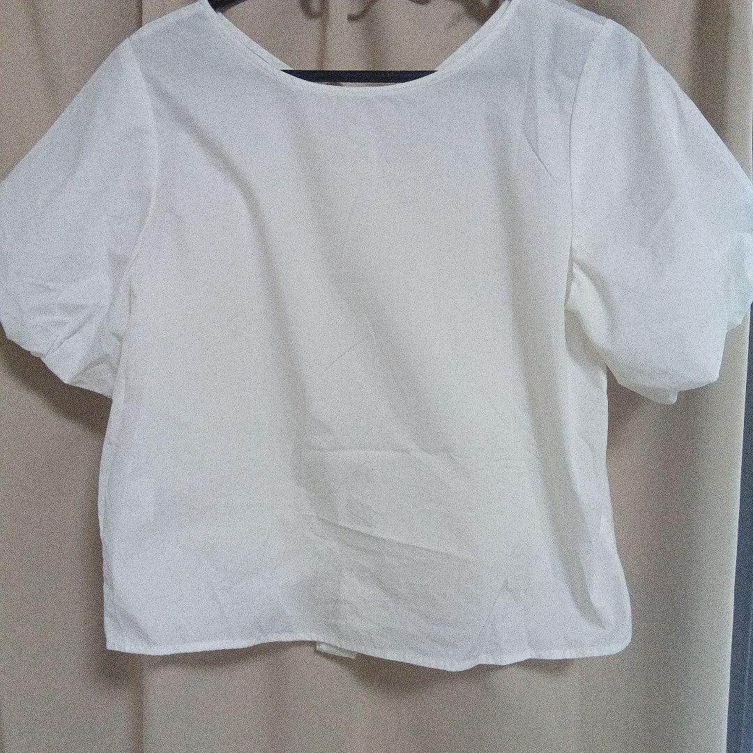 お値下げしました。半袖ブラウスホワイトMサイズ — image 2