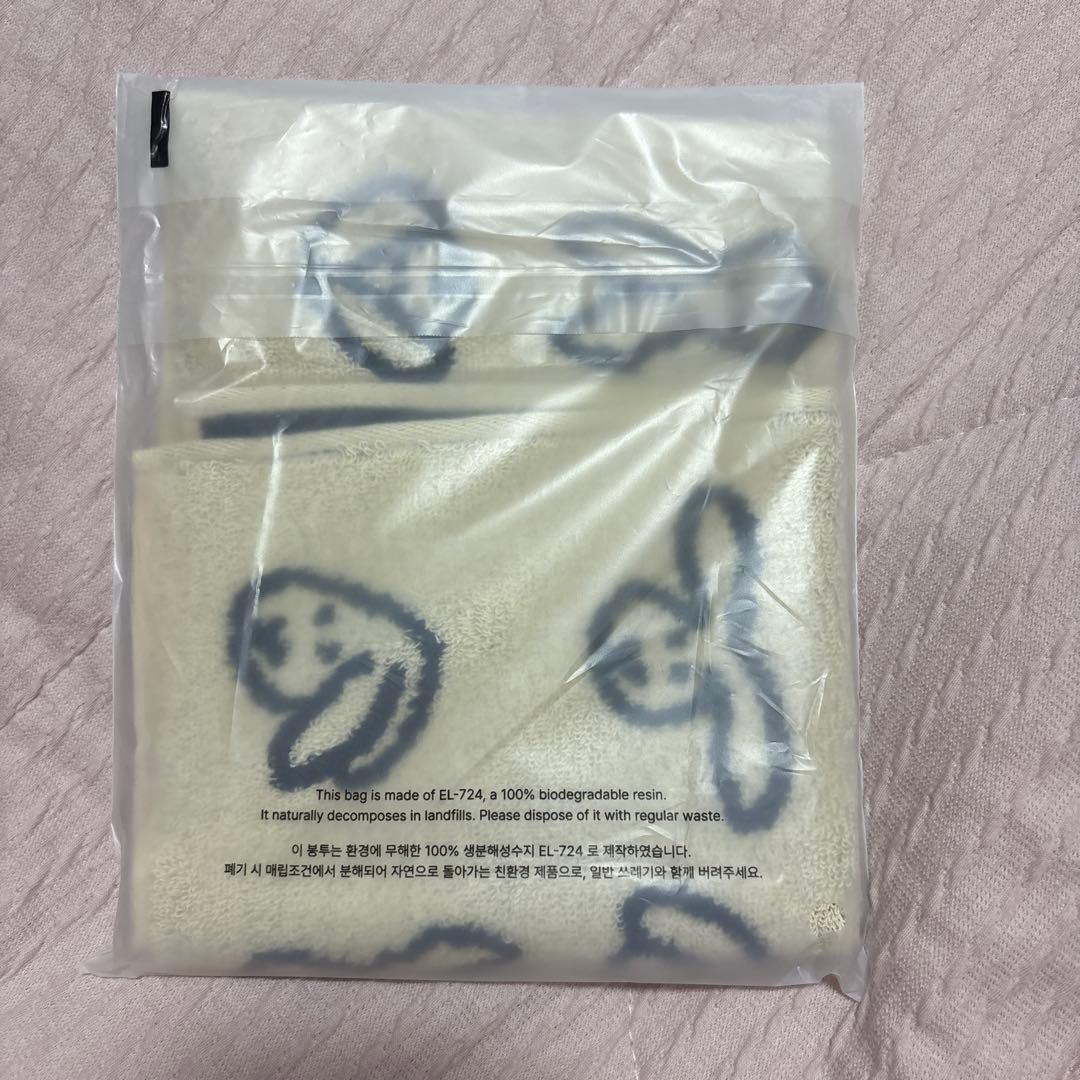 韓国 ウォームグレーテイル うさぎ bunny ハンドタオル — image 2