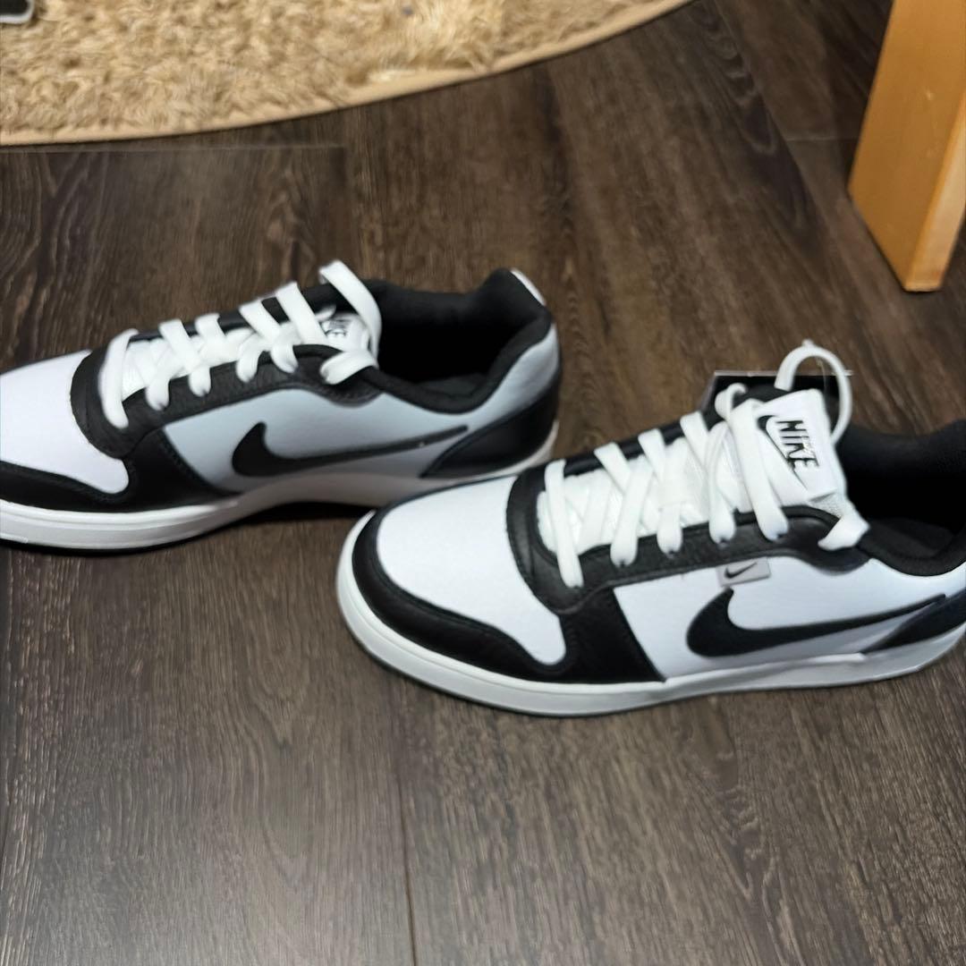 NIKE スニーカー ホワイト ブラック　グレー — image 3