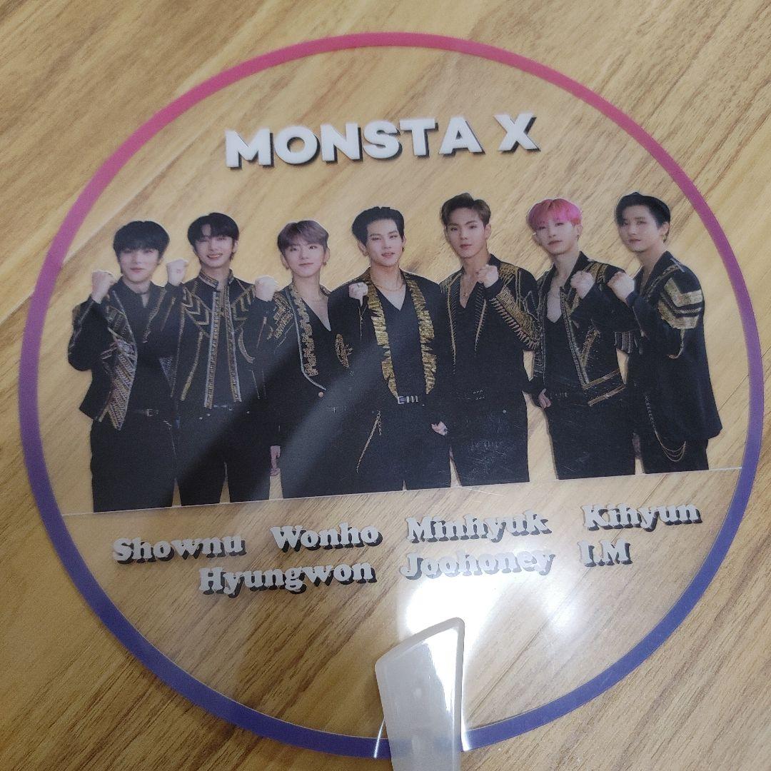 週末特別価格　韓流アイドルMONSTA X(メンバー7人)非売品クリアーうちわ — image 2