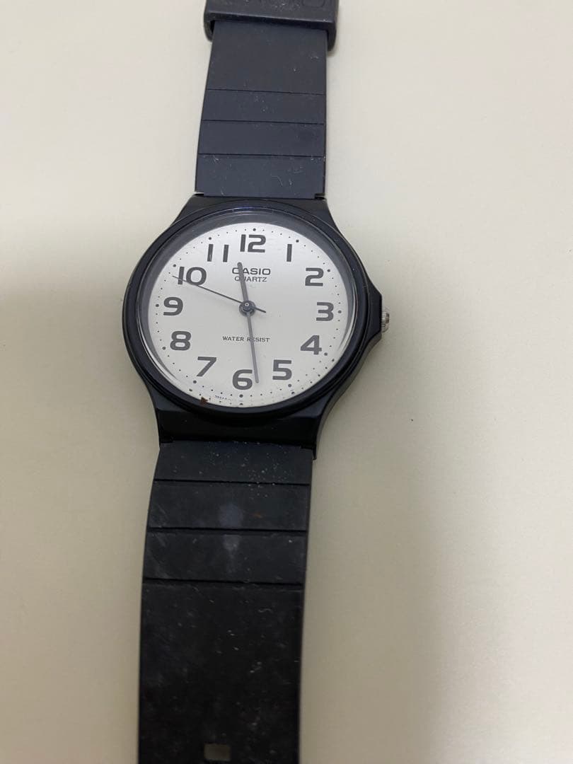 チープカシオ　CASIO MQ-24 腕時計 ブラック　黒　電池切れ — image 2