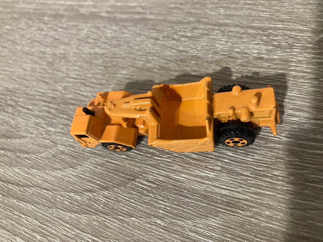 トミカ No.32 小松 モータスクレーパ WS16 — image 3