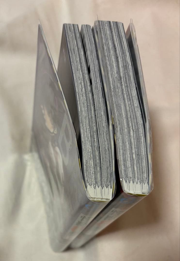 怪獣8号 sideB　全2巻セット　ポストカード付き — image 2