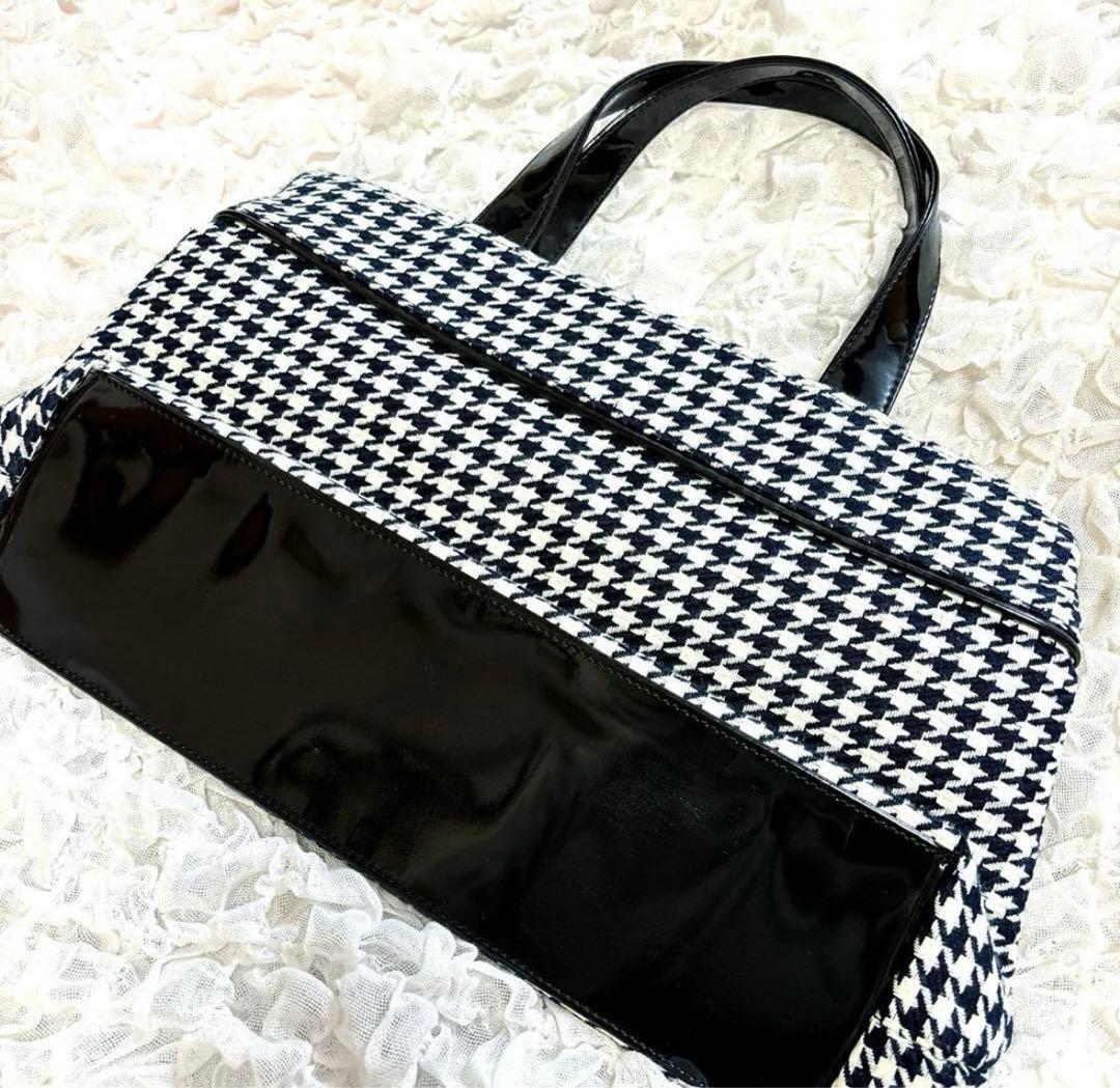 千鳥格子柄 ハンドバッグ エナメル切替 ダブルフロント　レトロ モノトーン — image 3