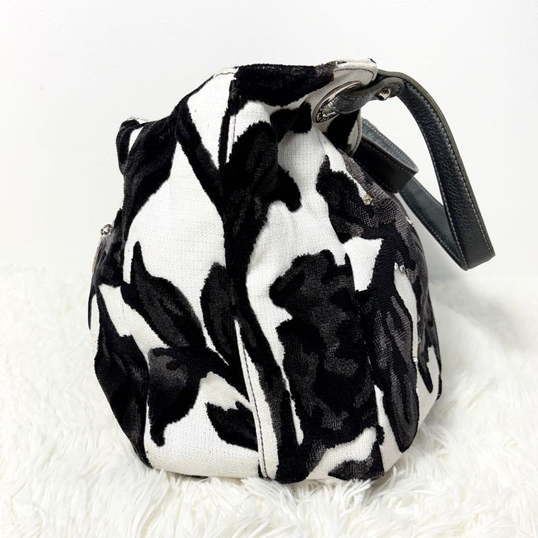 Think Bee! シンクビー ハンドバッグ 花柄 白 × 黒 ビジュー付 — image 5
