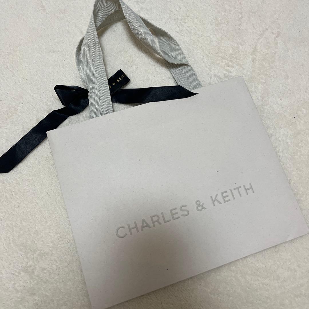 CHARLES & KEITH ショップ袋 リボン付き — image 4